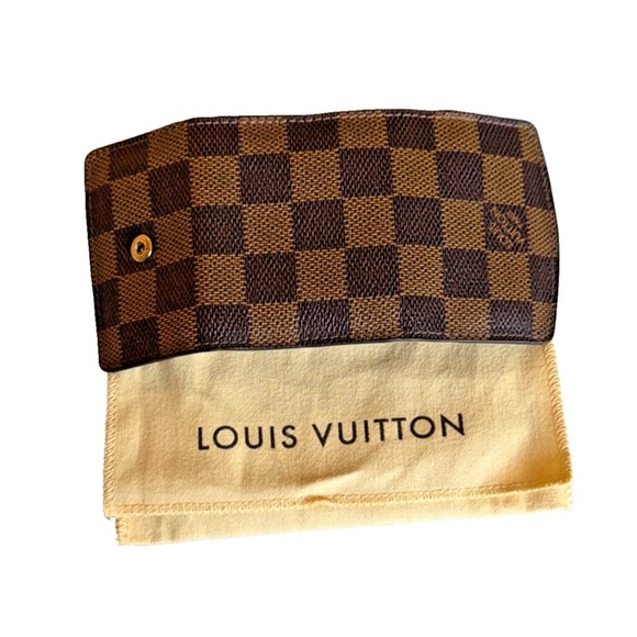 Louis Vuitton Padlock, Cadena, Key Silver Cufflinks; M64600 with case/box ($575) - Picture 5 of 10